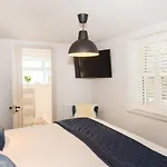 The Burrow By Harrogate Serviced Apartments