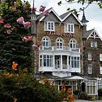 Cairn Hotel