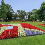 4 Bed In Harrogate 73424