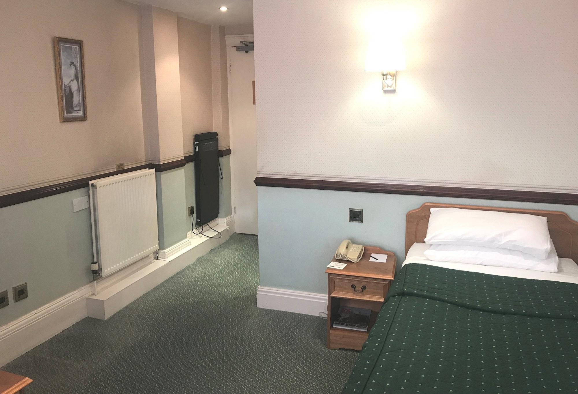 Hotel Cairn Harrogate