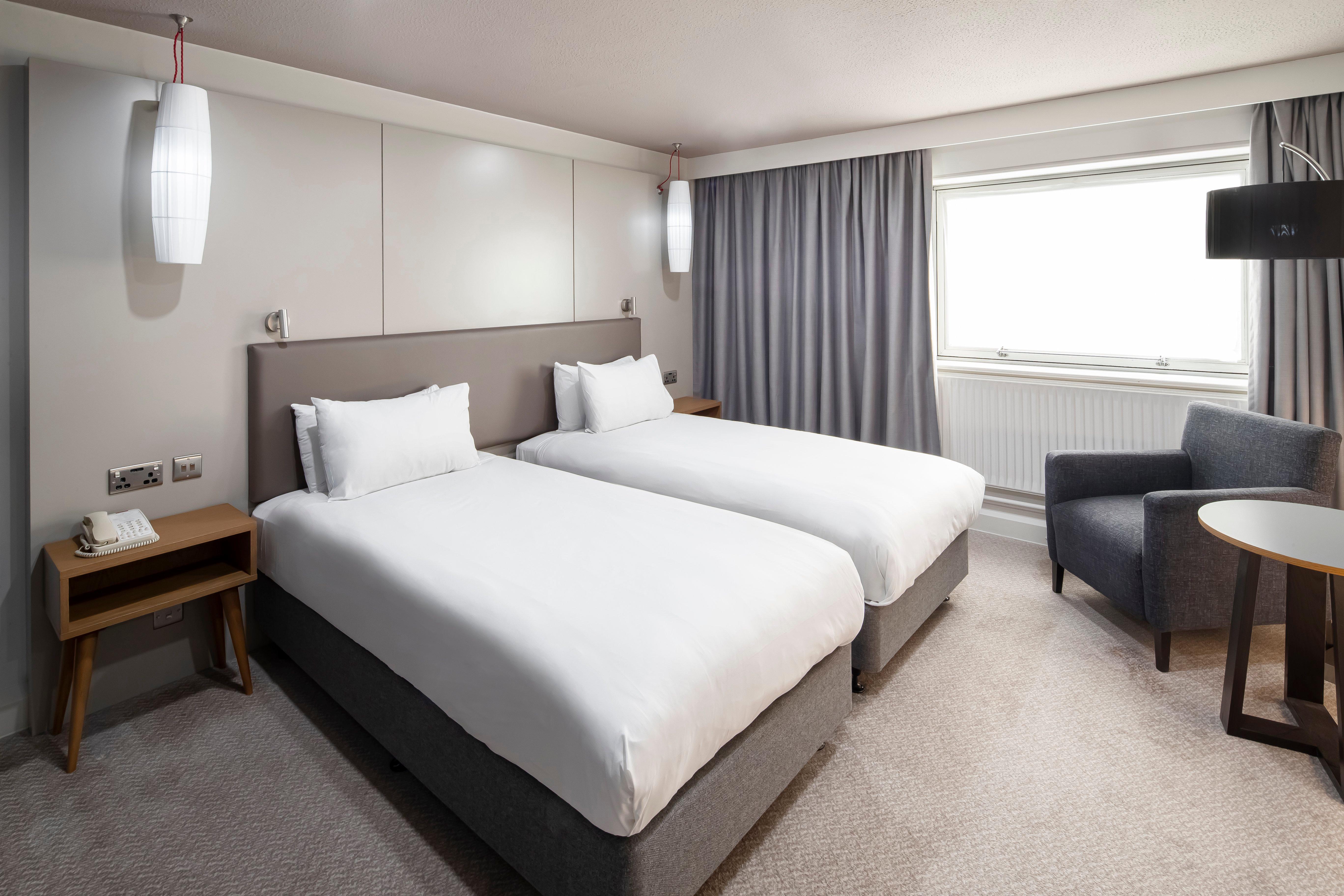 Crowne Plaza By Ihg 4*