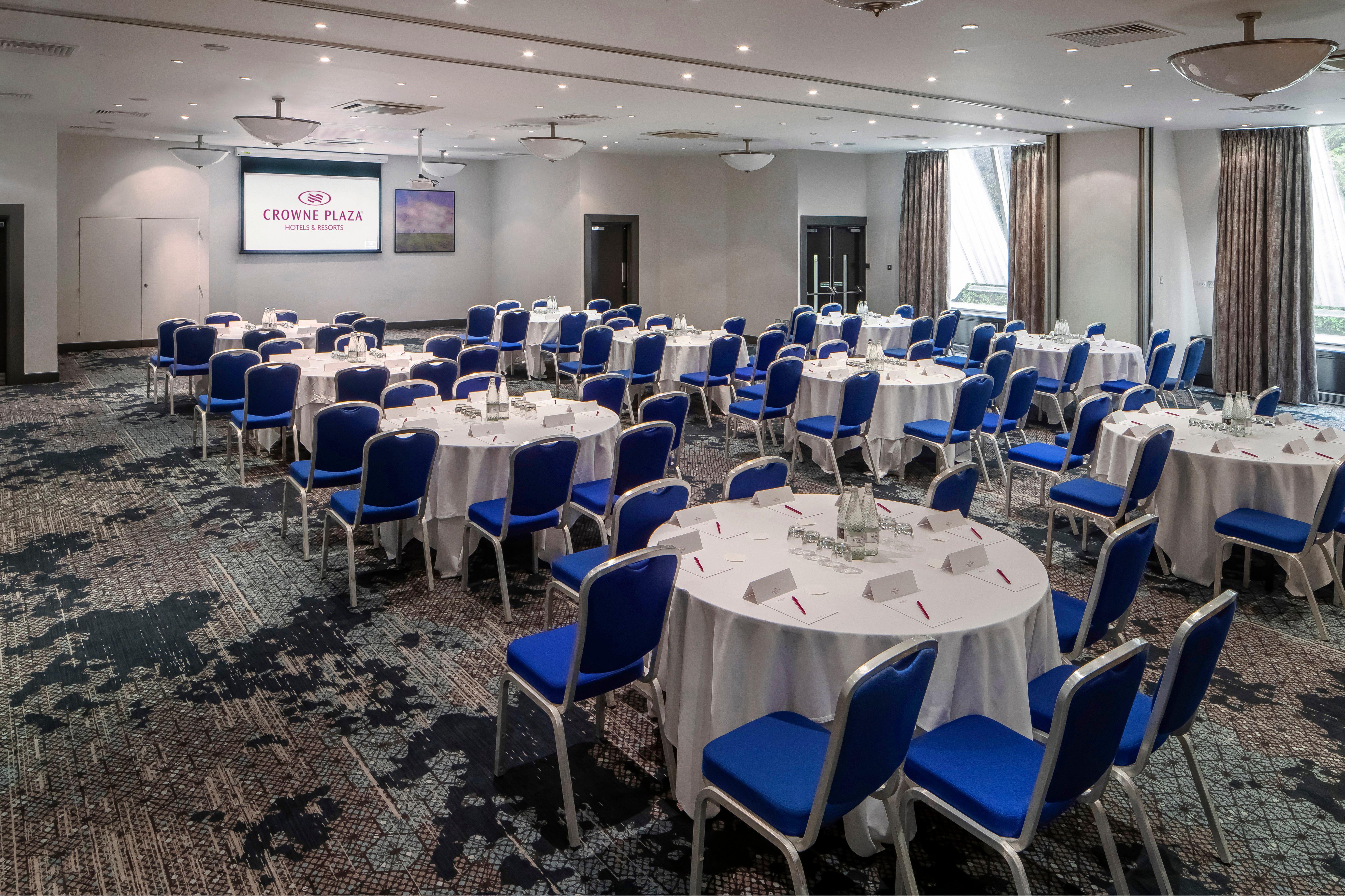 Crowne Plaza By Ihg 4*