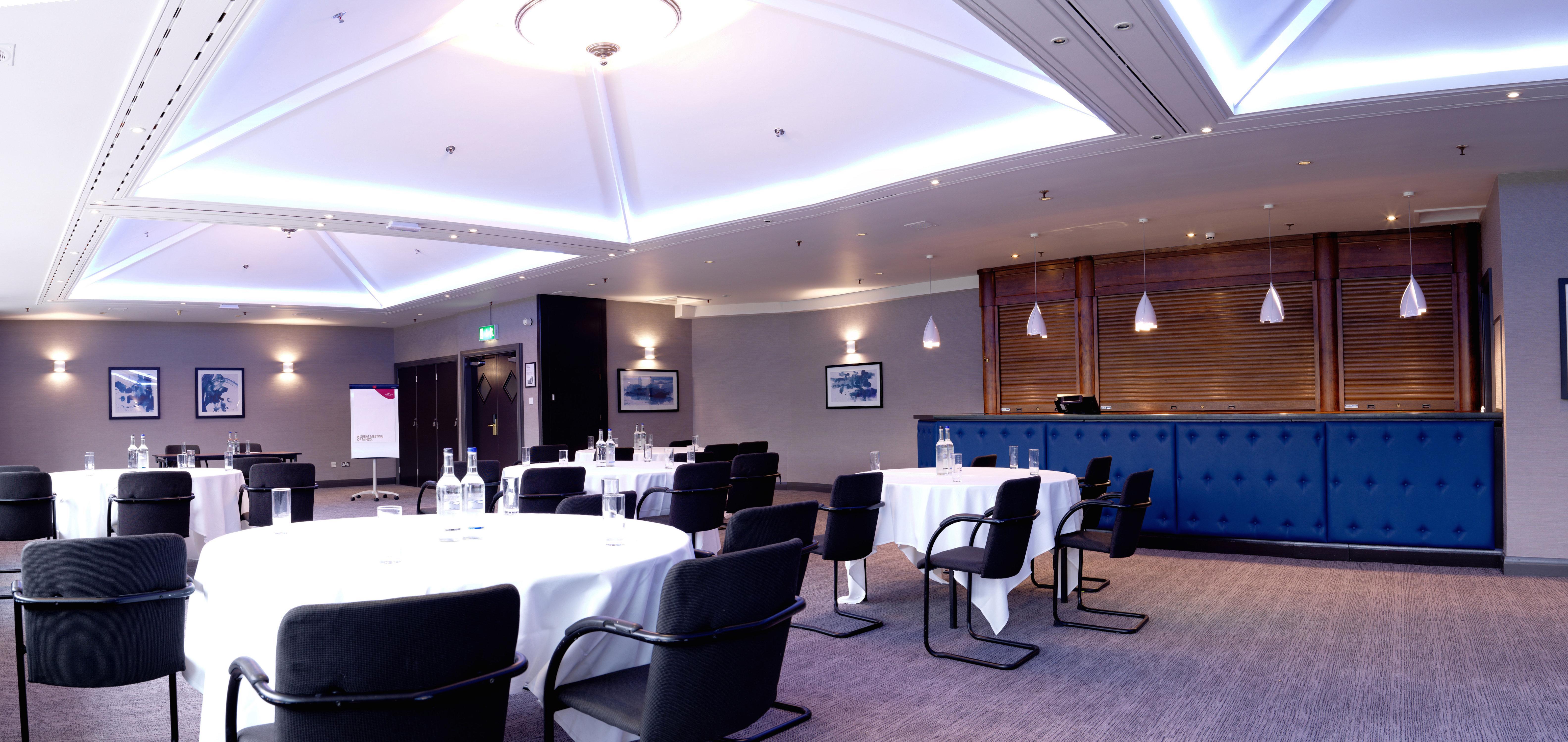 Crowne Plaza By Ihg 4*