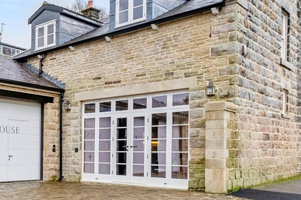Luxury Mews House In * Harrogate