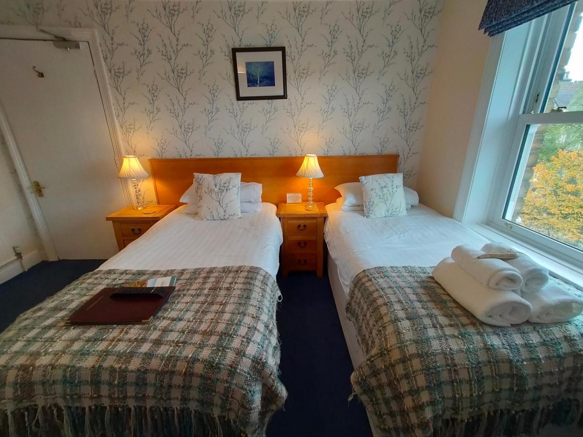 Arden House 4*
