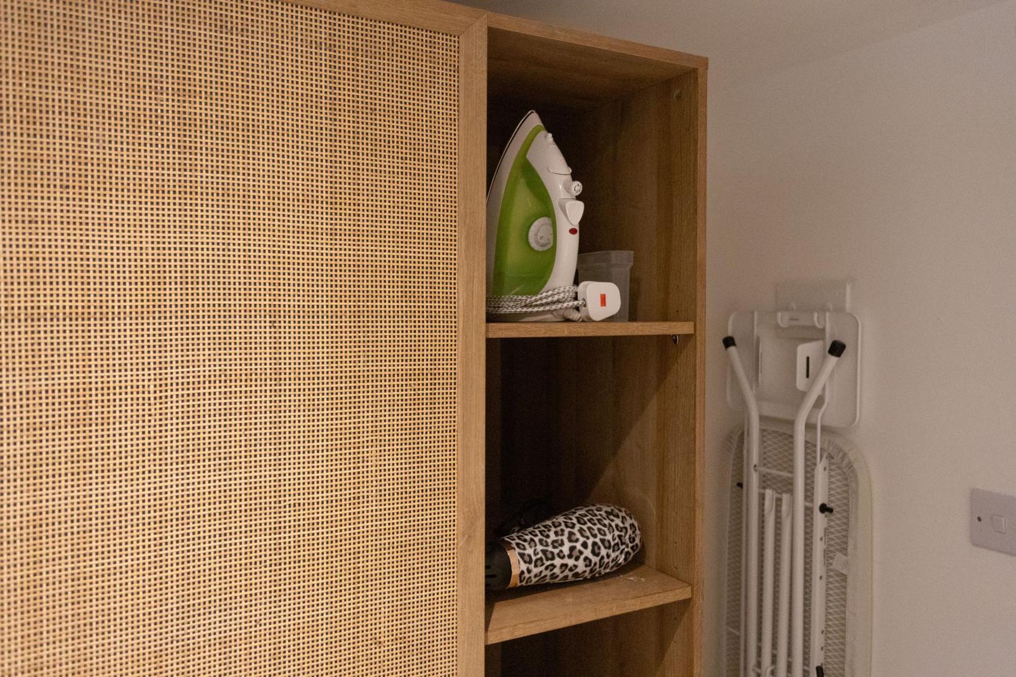 Harrogate Suites * Harrogate