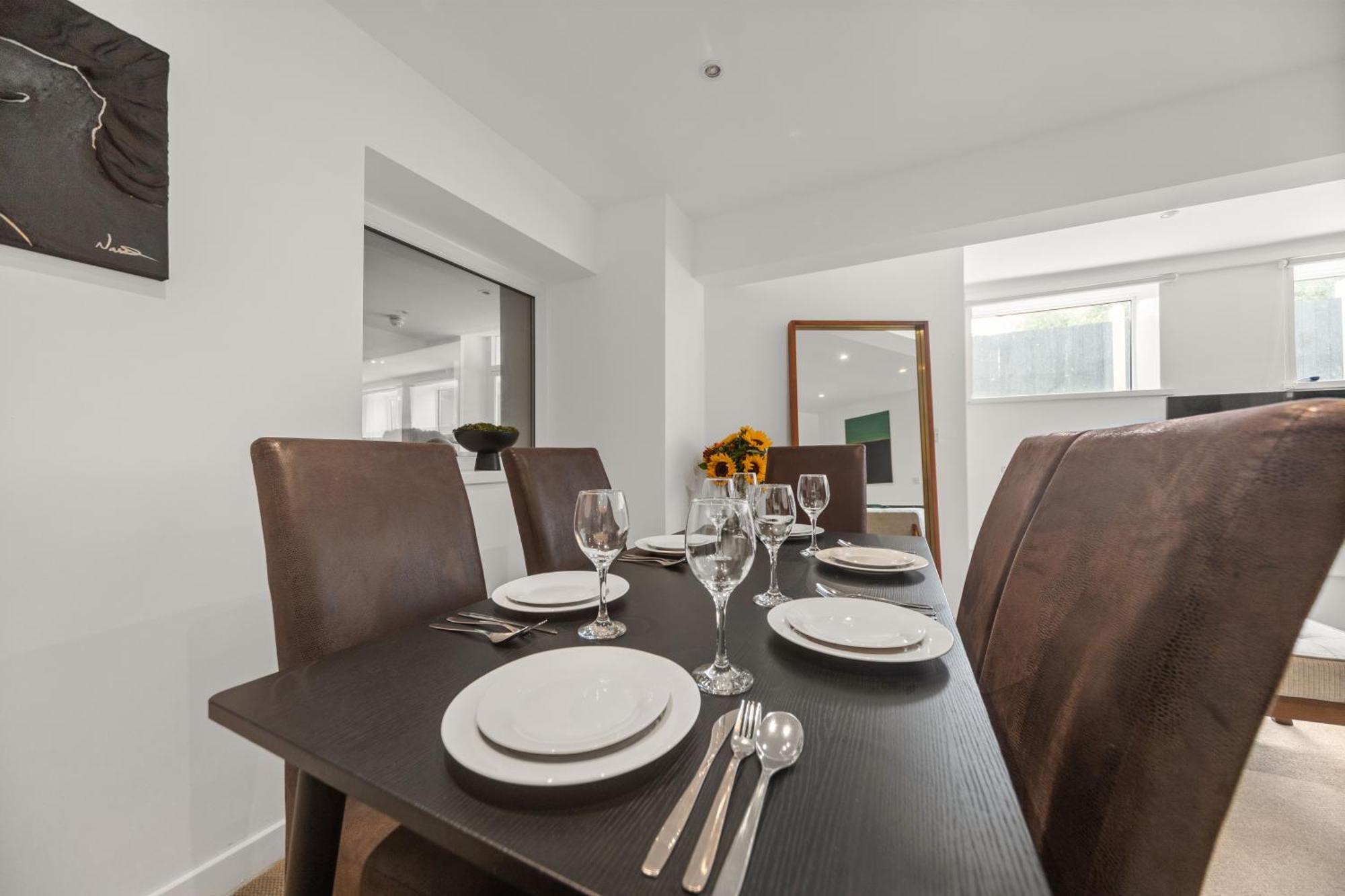 Harrogate Suites * Harrogate