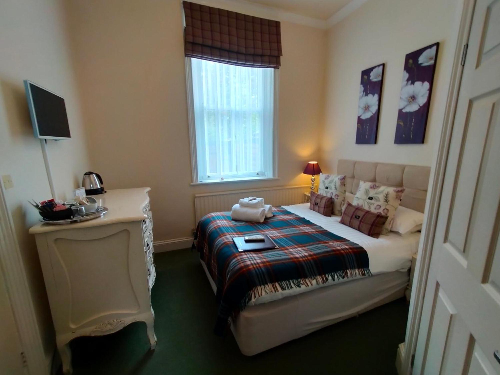 Guest house Arden House