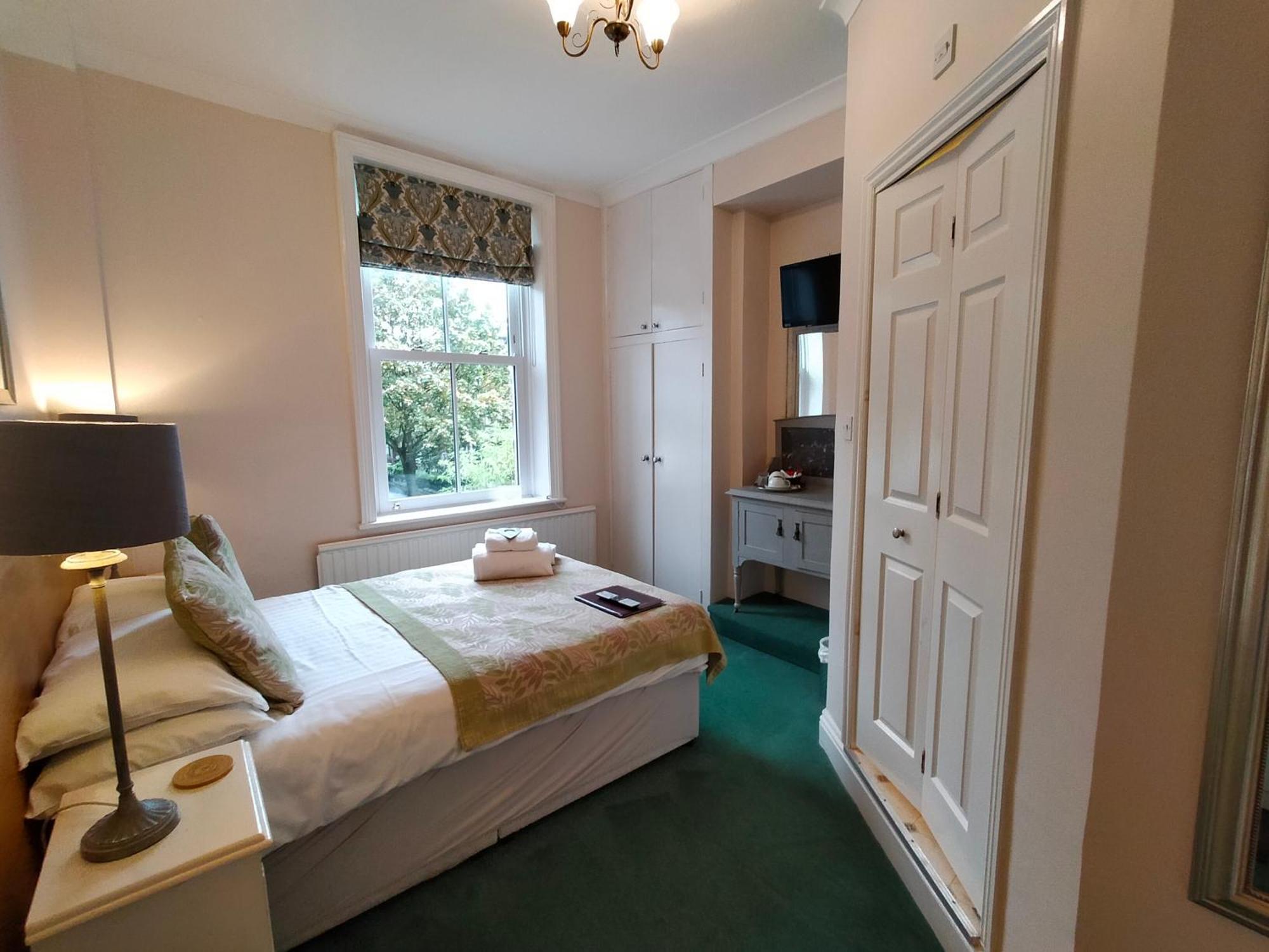 Arden House Guest house 4*