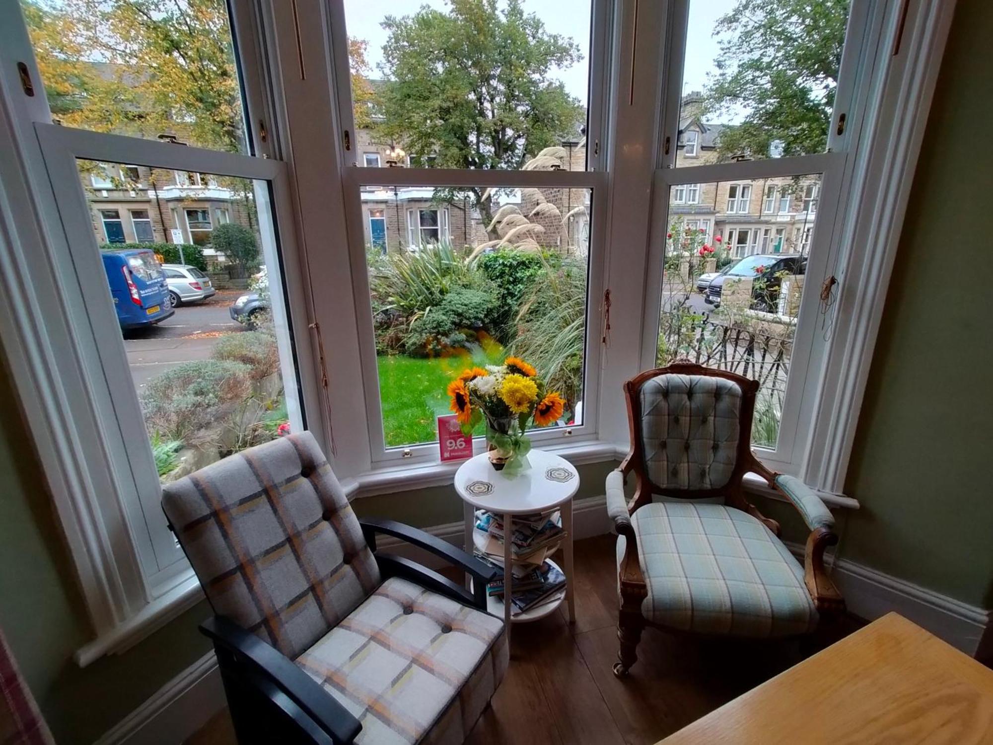 Guest house Arden House 4*