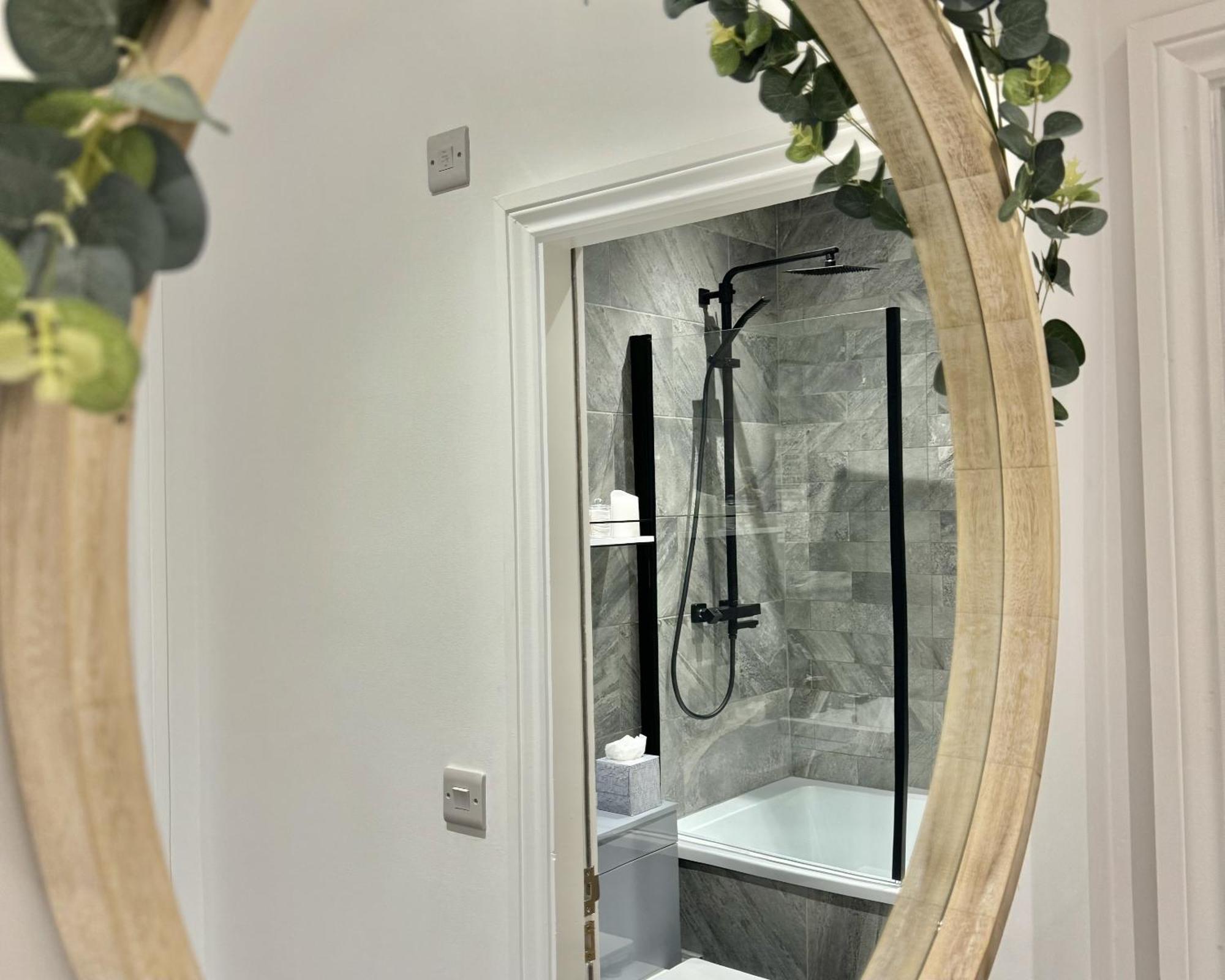 Apartment The Yorkshire Crown - Luxury - Free Parking Nearby *