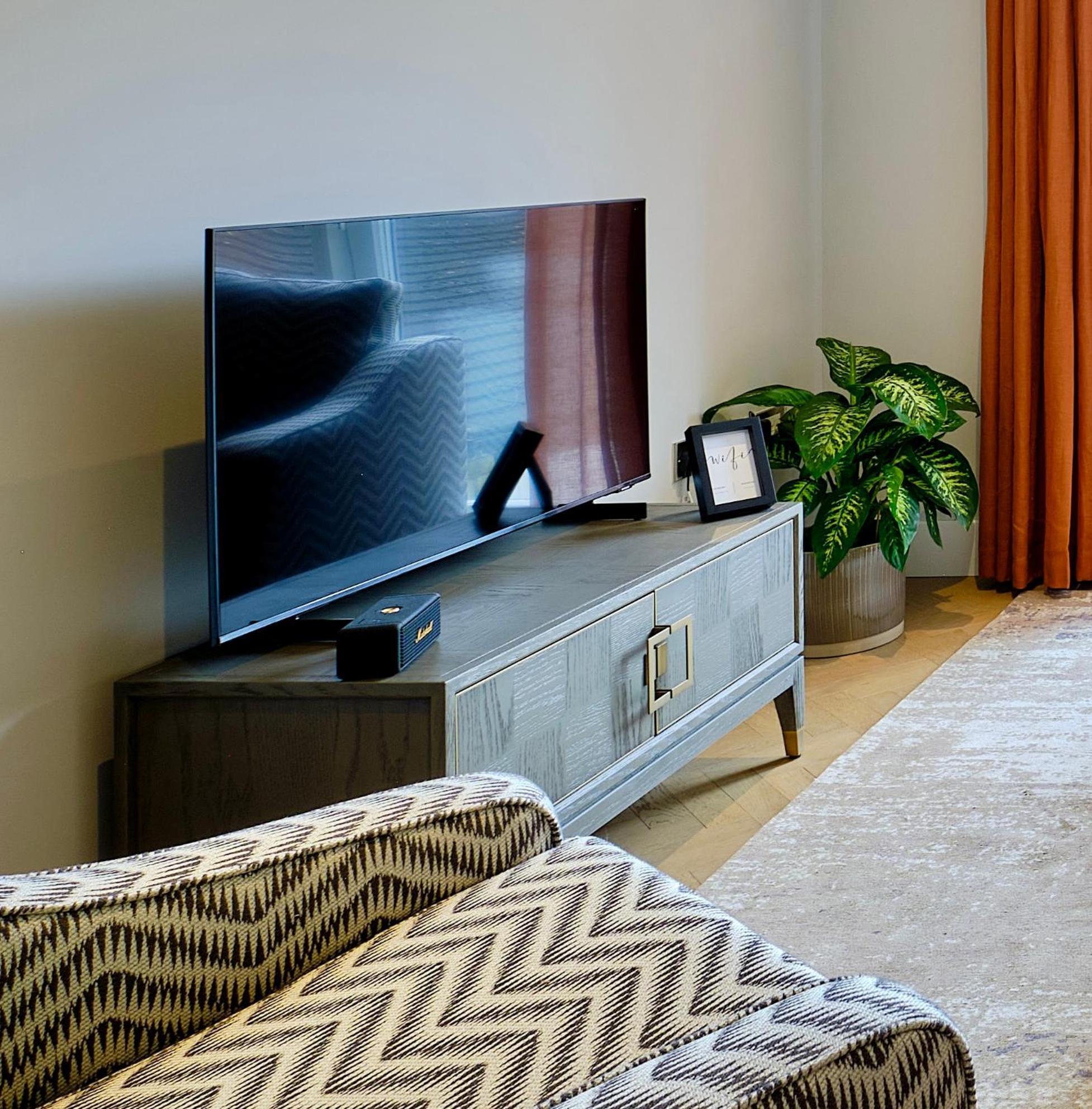Lambert House Apartment *