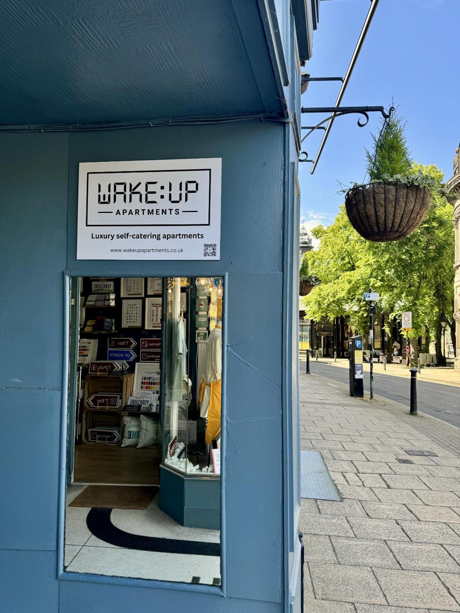 The Yorkshire Crown - Luxury - Free Parking Nearby Apartment
