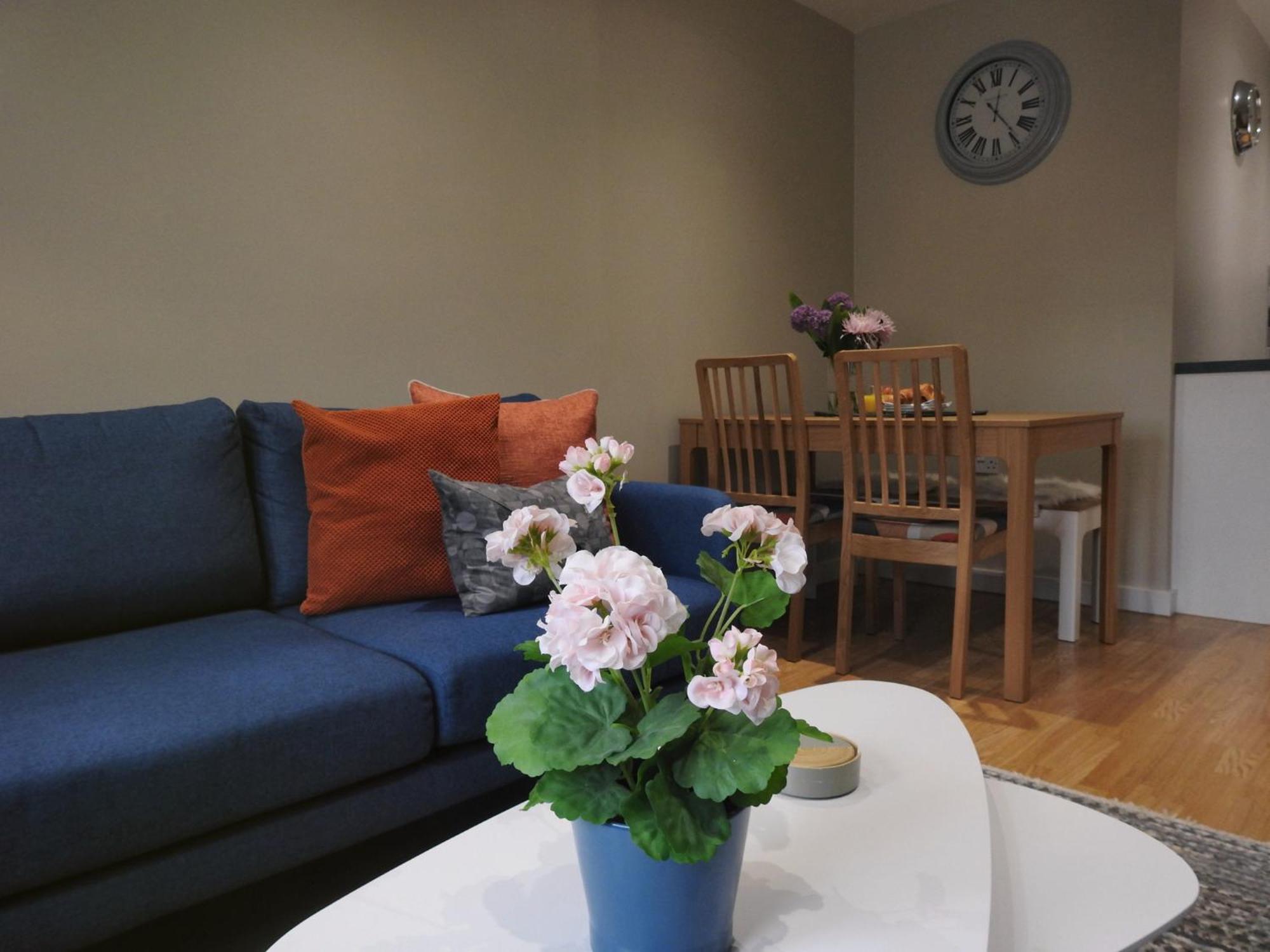 Stylish Modern With Parking * Harrogate