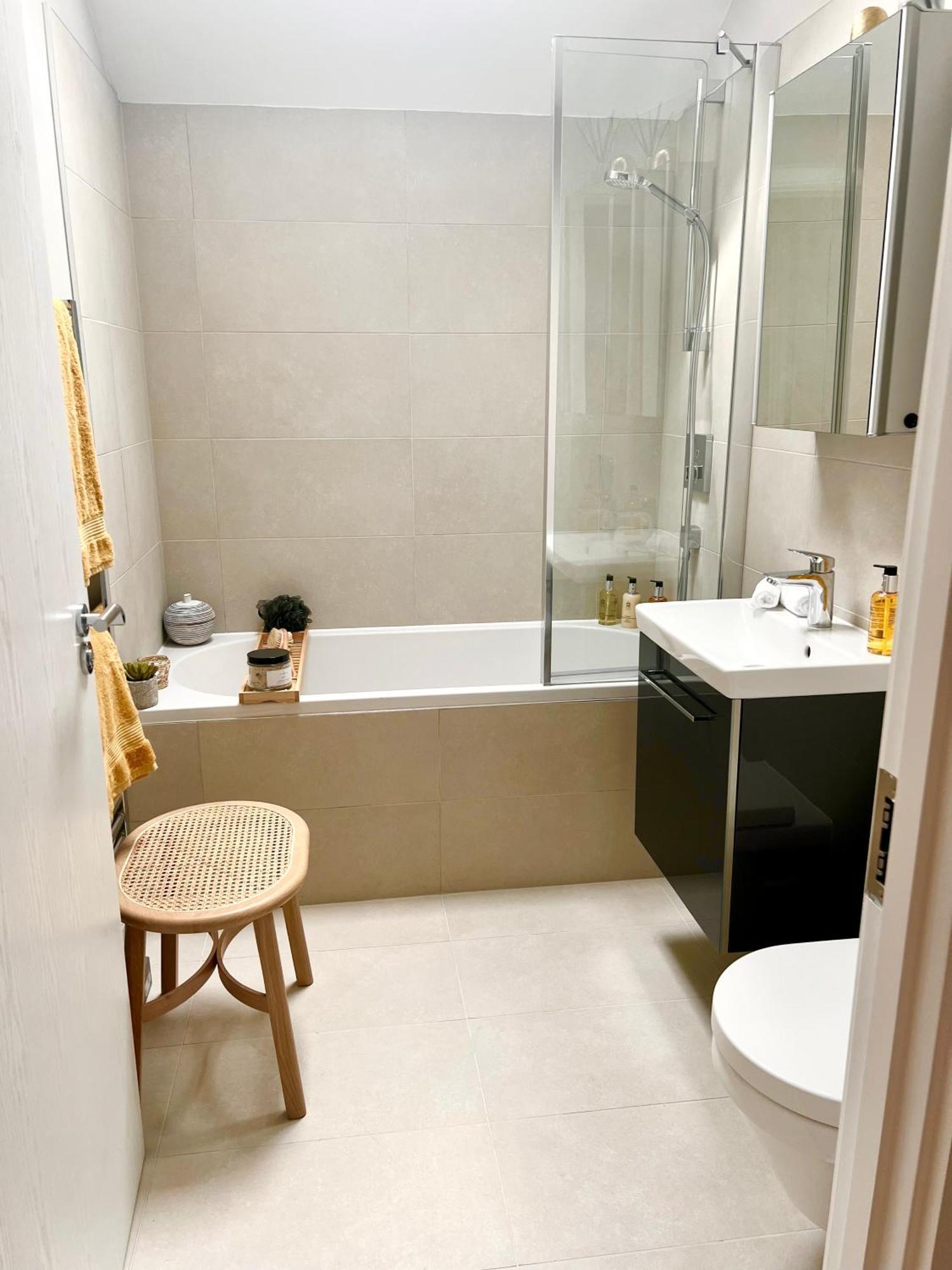 Lambert House Apartment *