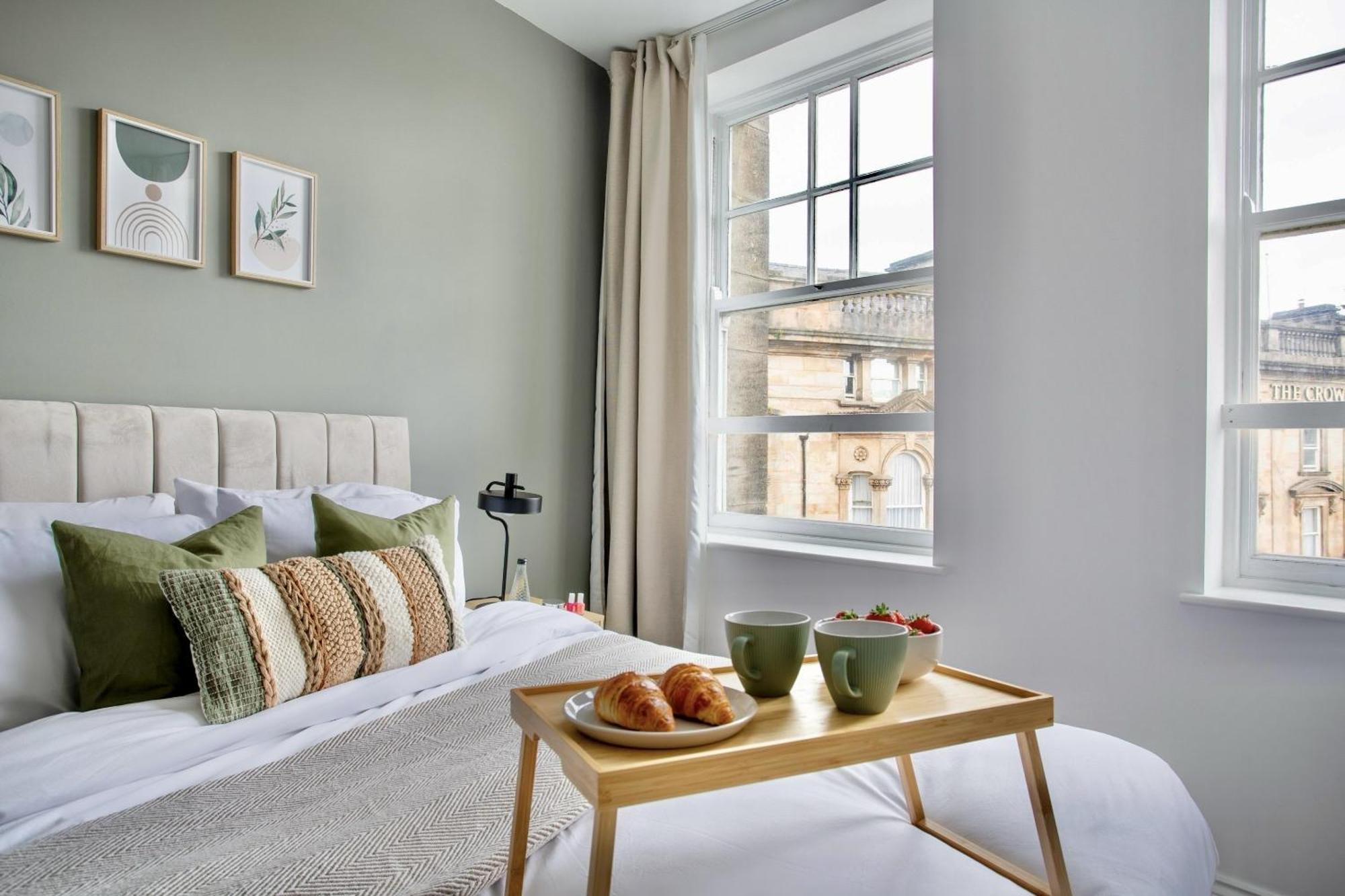 The Yorkshire Crown - Luxury - Free Parking Nearby Apartment