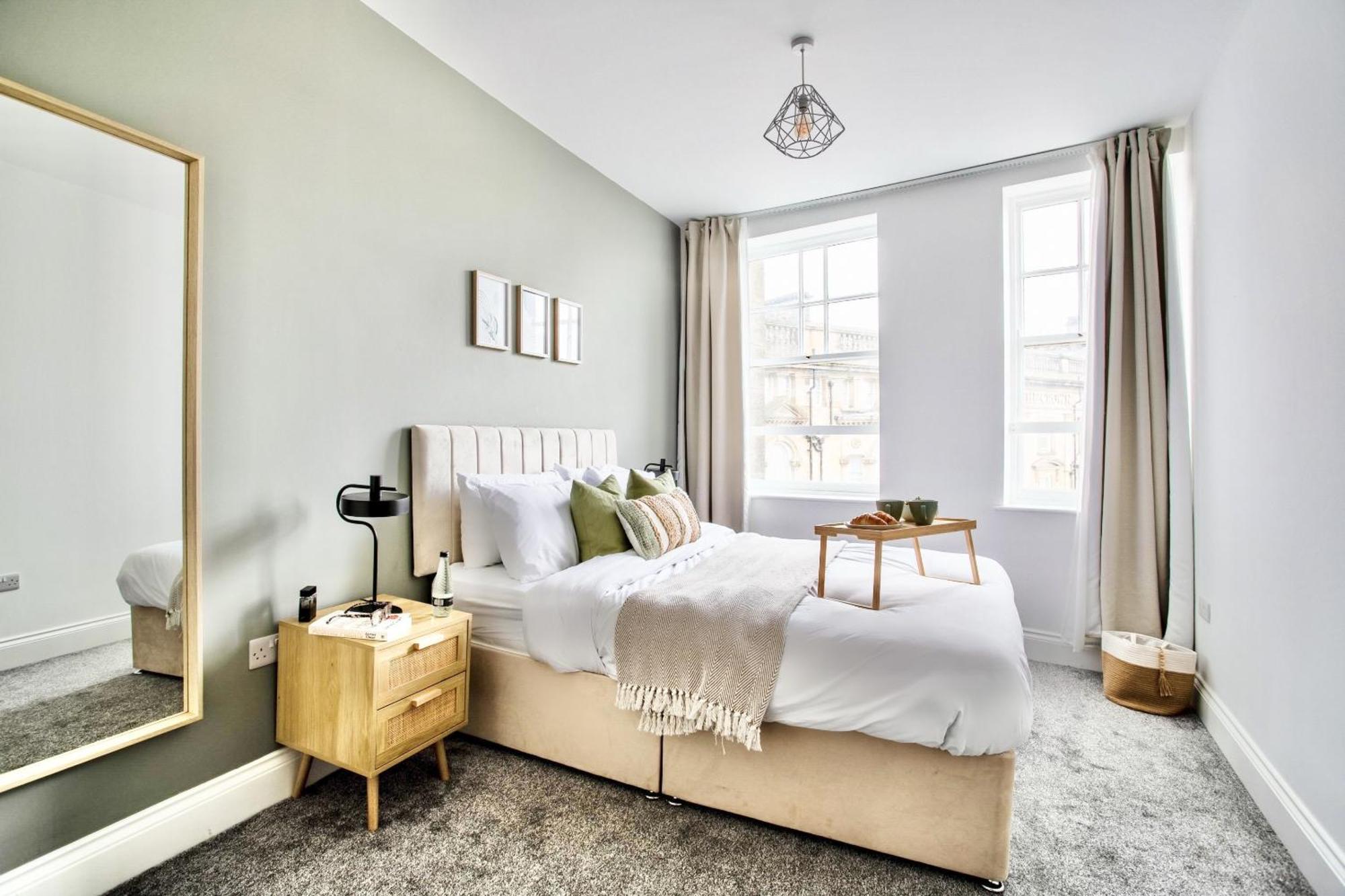 The Yorkshire Crown - Luxury - Free Parking Nearby Apartment Harrogate