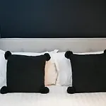 Regent House Deluxe 1 Bedroom Apartment