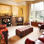 Cygnet Apartment