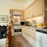 Cygnet Apartment