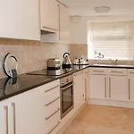 Albany House By Harrogate Serviced Apartments