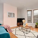Central Harrogate 2 Bedroom Apartment
