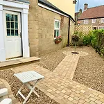 Castle Cottage