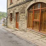 1 Chews Cottage