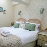Regent House Deluxe 2 Bedroom Apartment