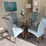 Garden Apartment, Central Harrogate With Parking