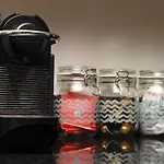 Harrogate Self Catering - Regent\'S Court Azure Suite