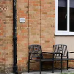 Elwood - Spacious Contemporary Home From Home In Harrogate With Parking