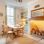 2 Bed In Harrogate Hh037