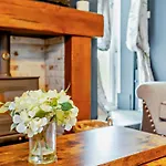 3 Bed In Harrogate 92158