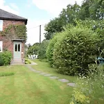 3 Bed Property In Harrogate District Hh057