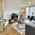 Harrogate House Apt 2 - Stylish Central Flat