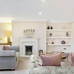 Entire Spacious Apartment - Central Harrogate