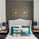 Pristine Stylish Townhouse On The Stray - Sleeps 8