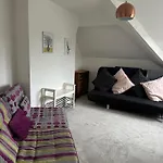 King\'S Road Apartments