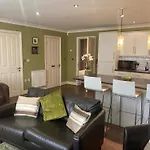 The Bijou On Park View