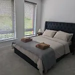 Luxury Harrogate City Centre Apartment With Free Parking