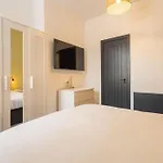 Rockholme - Group Accommodation & 1Gb Wifi