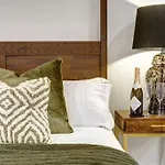 Kist Accommodates - Harrogate Contractor Stays - Message Prior To Booking