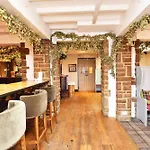 Chequers Inn