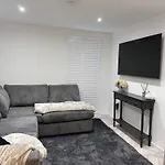 Home Farm Lodge