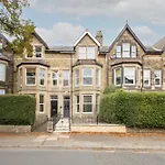 4 Bedroom Central Property With Parking