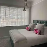 Quadrant Apartment Centre Of Harrogate Free Parking