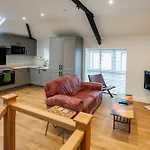 Town Center Duplex 6