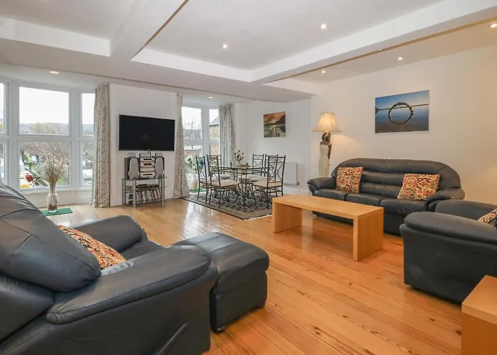 Park Road Apartment