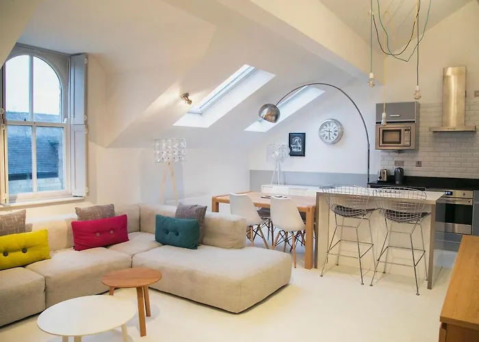 Regent House Deluxe 1 Bedroom Apartment